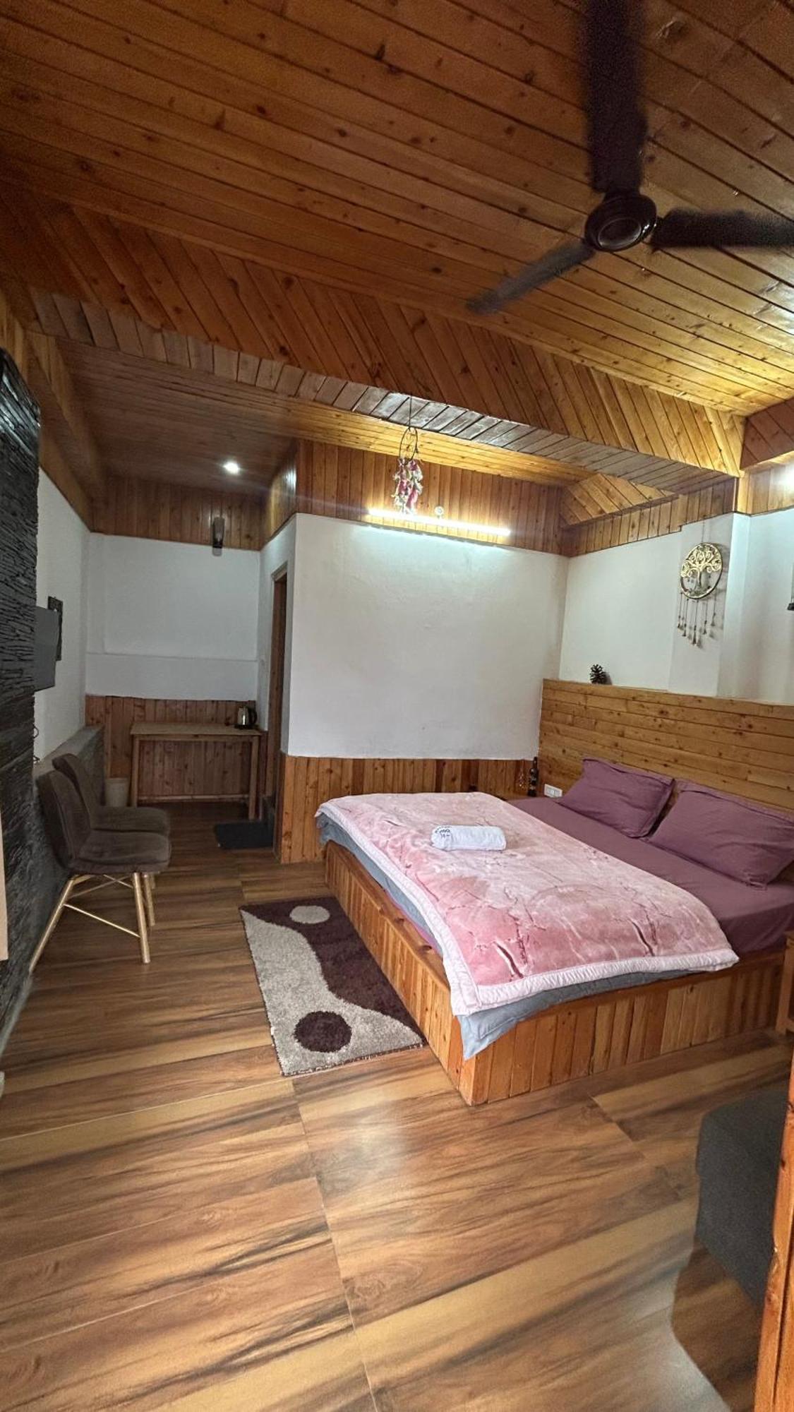 The Himalayan Sukoon Villa Near Jibhi Banjār Esterno foto