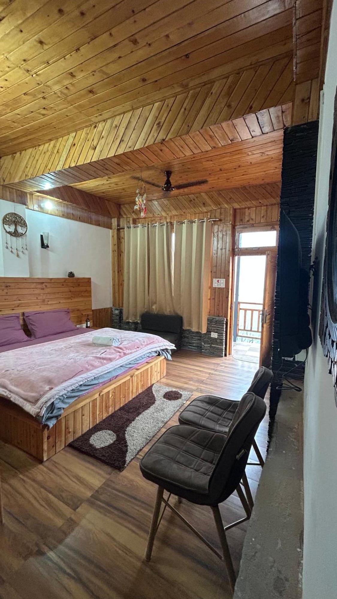 The Himalayan Sukoon Villa Near Jibhi Banjār Esterno foto