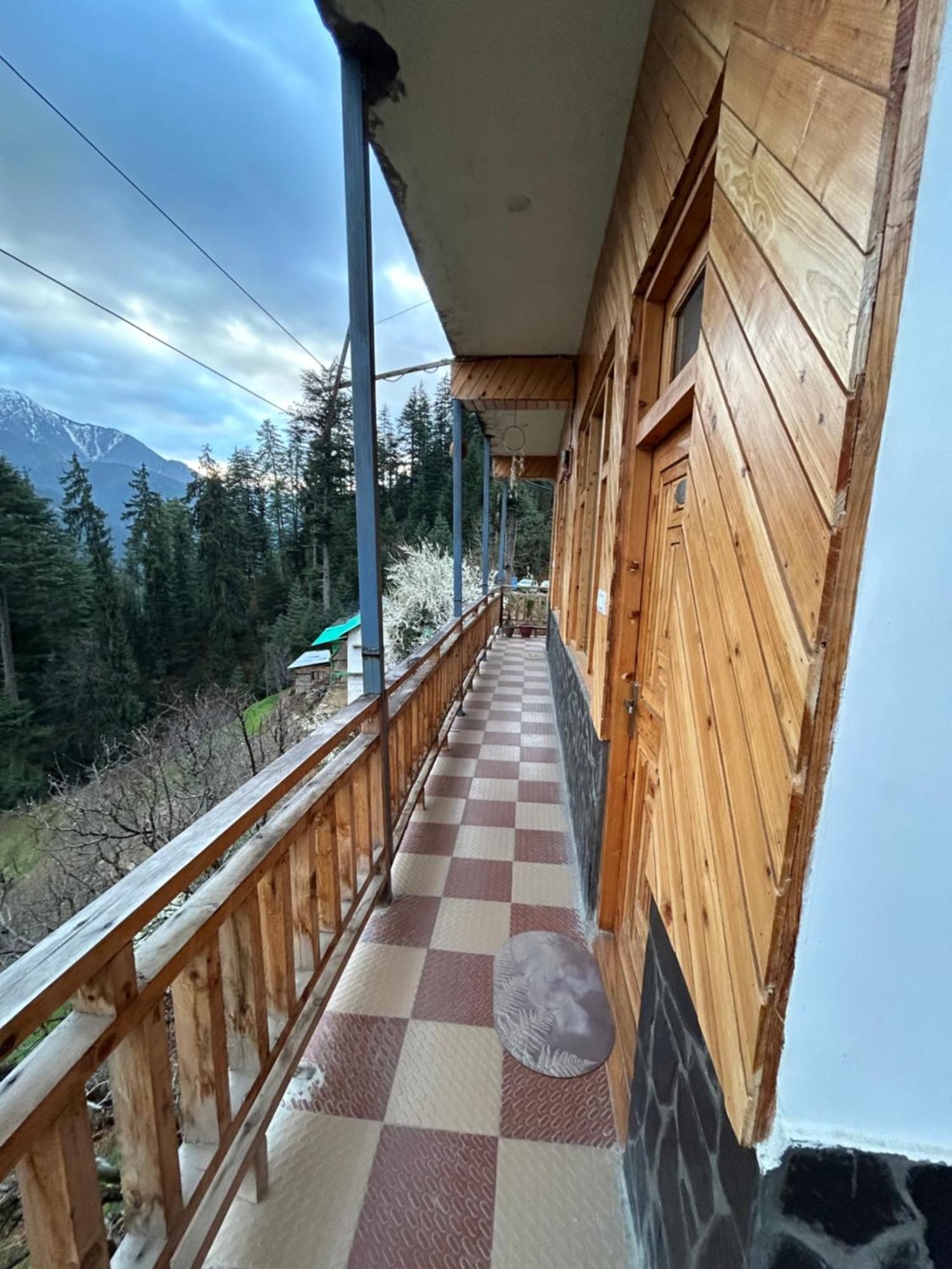 The Himalayan Sukoon Villa Near Jibhi Banjār Esterno foto